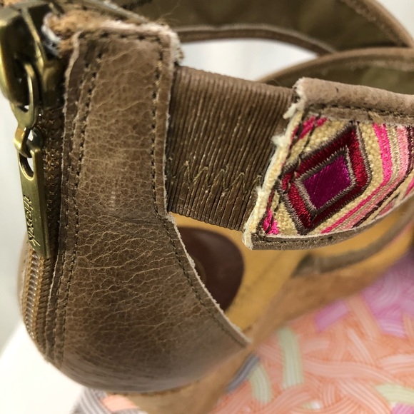 The Sak Wedge Sandal Cork Sz 8.5 Pink Aztec Embroidery Strap Crochet - Picture 5 of 12